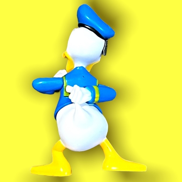 Disney’s Donald Duck Figurine 2.5 X 1 - Picture 3 of 3